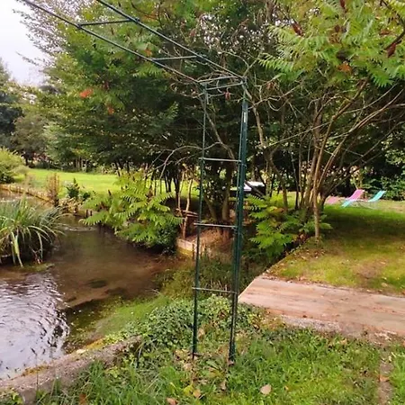 Au Fil De L'eau